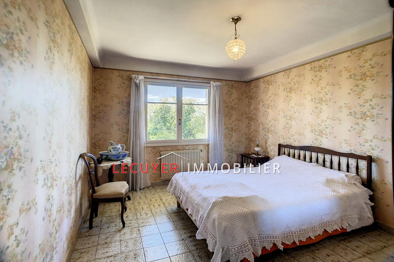 Maison - 208 m² - 5 pièces