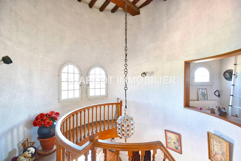 Maison - 281 m² - 6 pièces