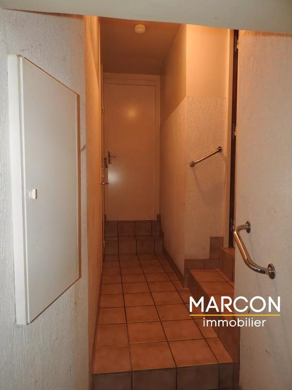 Maison - 214 m² - 8 pièces