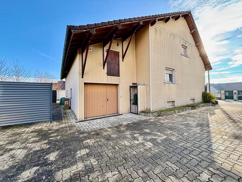 Maison - 93 m² - 4 pièces