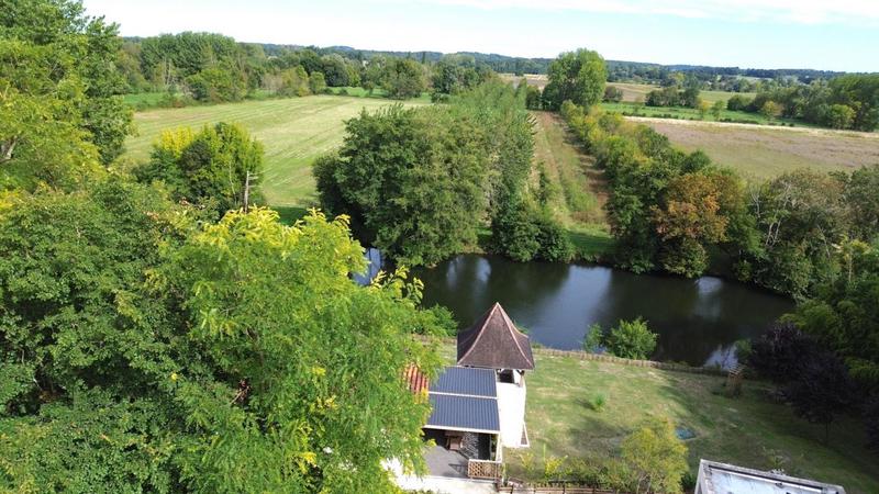 Propriété - 162 m² - 6 pièces