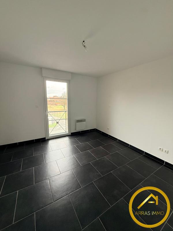 Appartement - 90 m² - 3 pièces