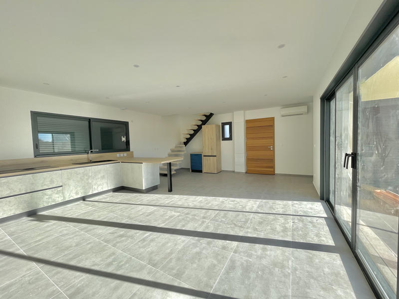 Maison - 101 m² - 5 pièces