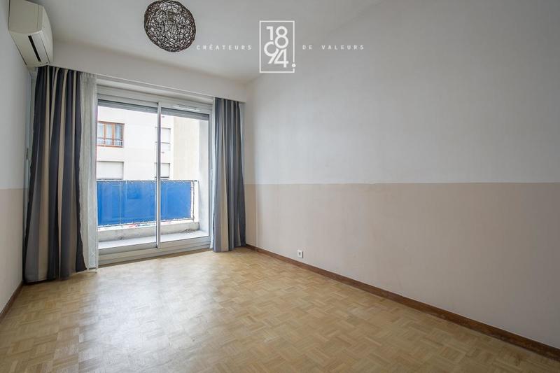 Appartement - 88 m² - 4 pièces