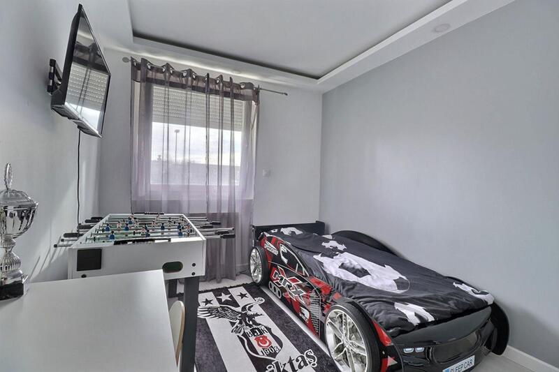 Maison - 110 m² - 4 pièces