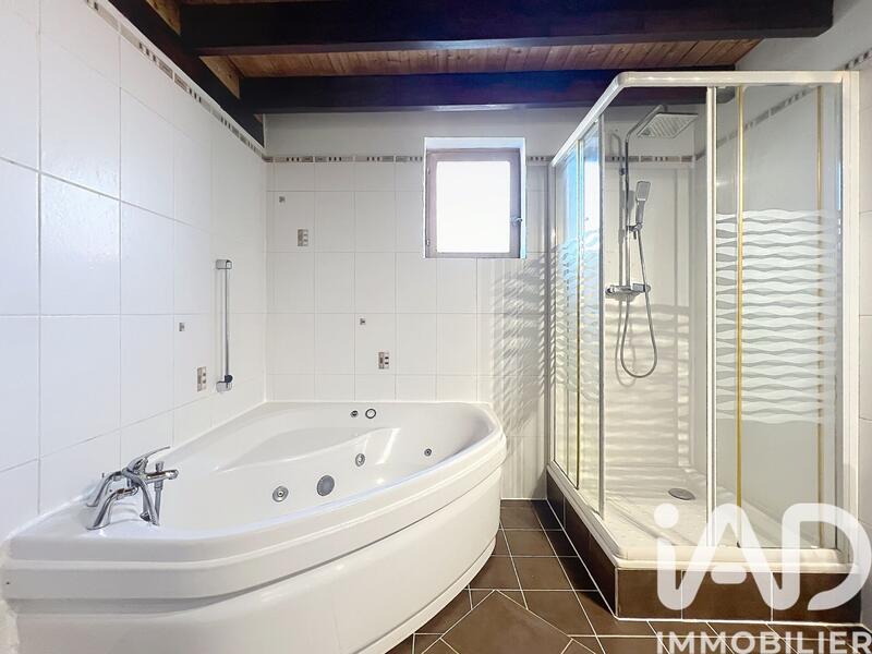 Maison - 146 m² - 7 pièces