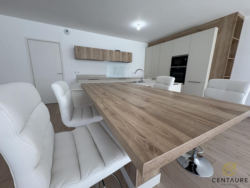 Appartement - 151 m² - 4 pièces