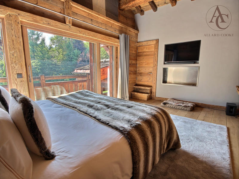 Châlet - 380 m² - 8 pièces