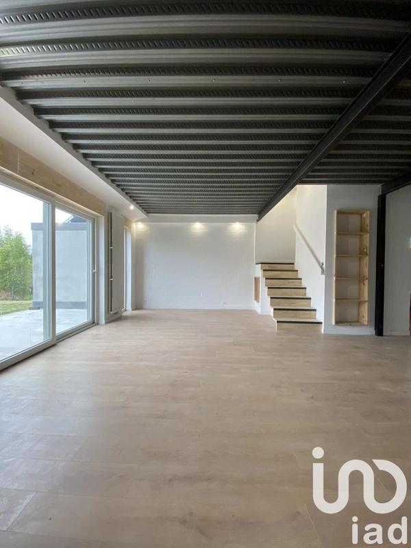 Maison - 98 m² - 5 pièces