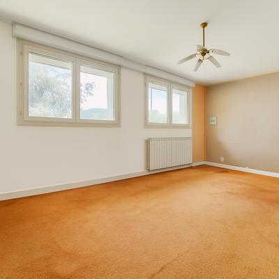 Maison - 167 m² - 8 pièces