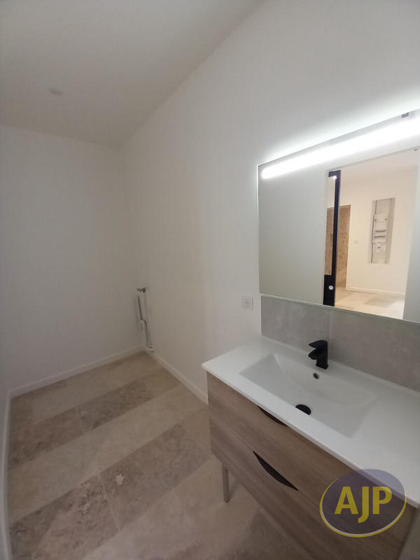 Appartement - 69 m² - 2 pièces