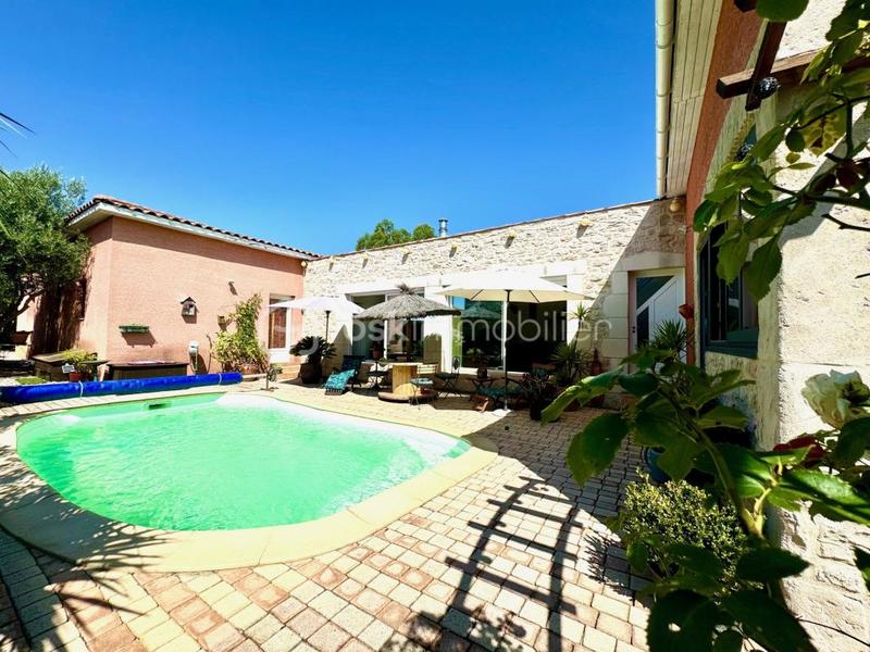 Villa - 232 m² - 8 pièces