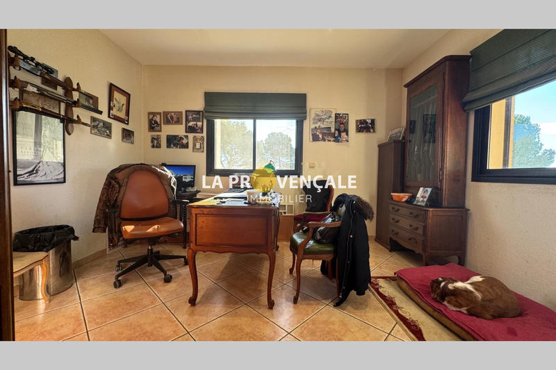 Maison - 290 m² - 9 pièces