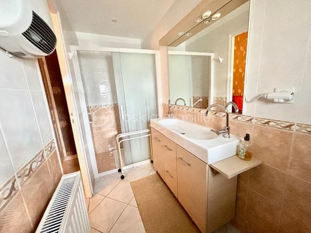 Maison ancienne - 172 m² - 7 pièces