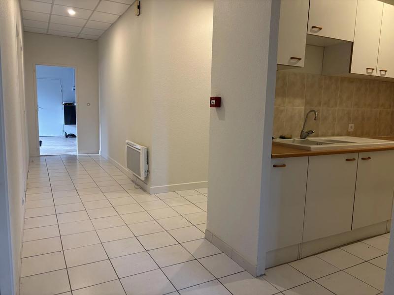 Local d'activités - 12 m² - 1 pièce