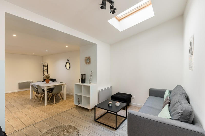 Appartement - 160 m² - 7 pièces