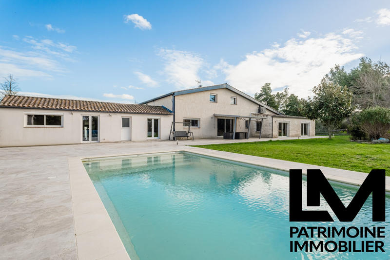 Villa - 335 m² - 7 pièces