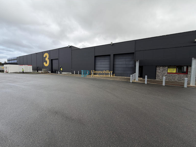 Entrepôt - 10 435 m²