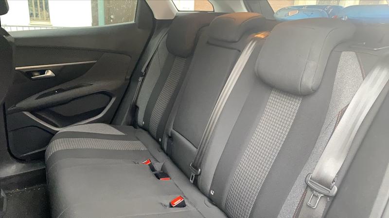 Peugeot 3008 II 1.2 PureTech 130 Eat8 Active Business