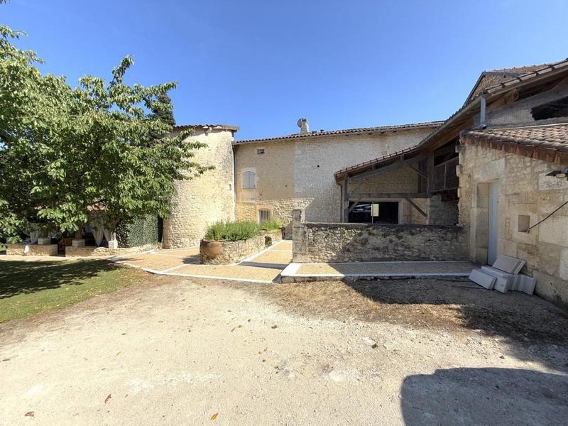 Château - 345 m² - 13 pièces