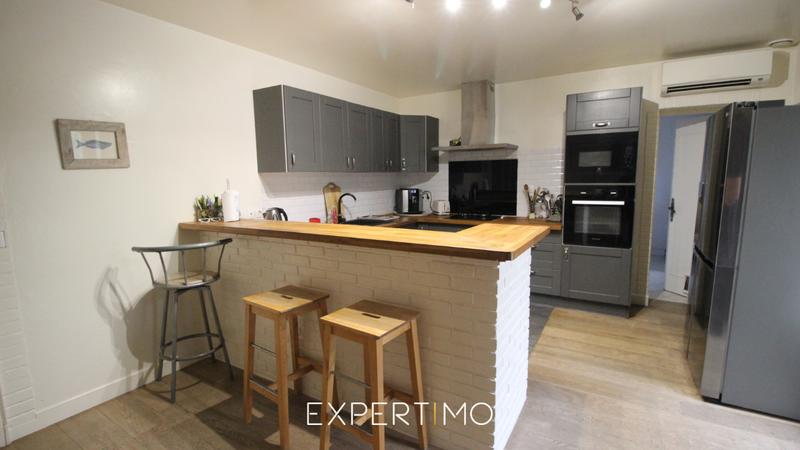 Maison - 210 m² - 7 pièces