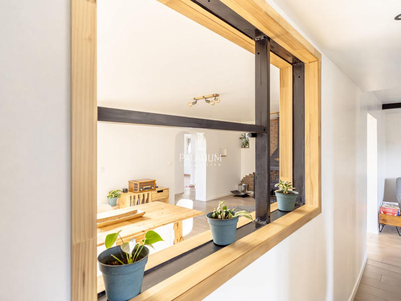 Maison - 219 m² - 8 pièces