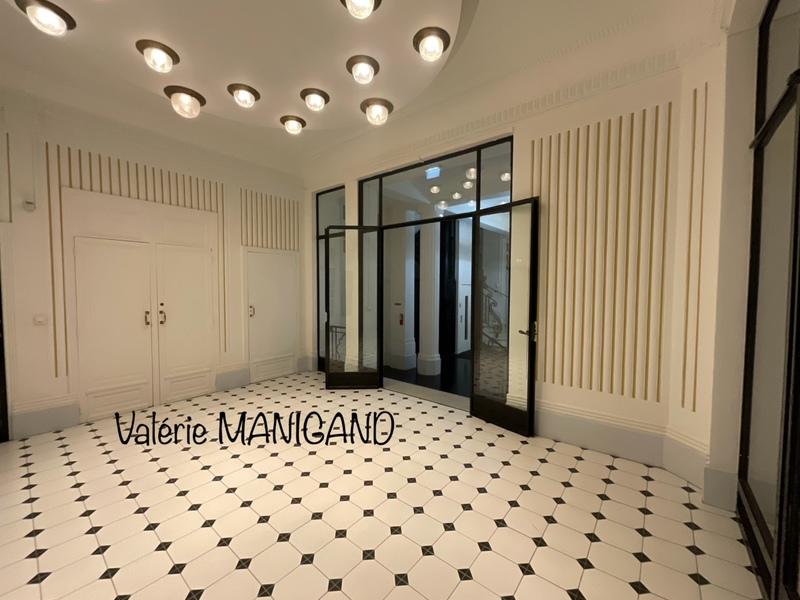 Bureau - 400 m² - 4 pièces