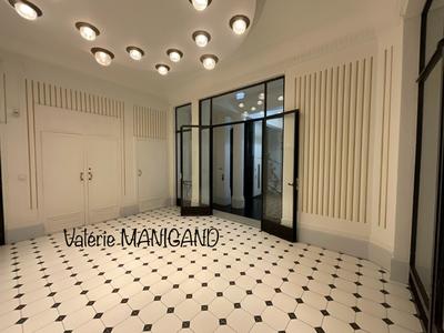 Bureau - 400 m² - 4 pièces