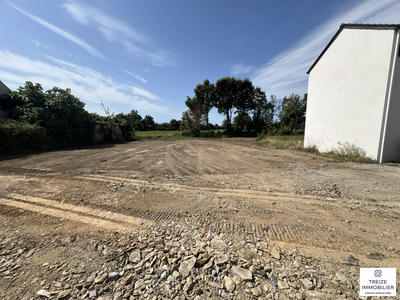 Terrain - 3 500 m²