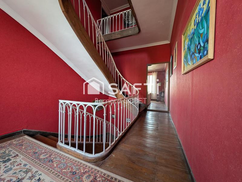 Maison - 374 m² - 14 pièces