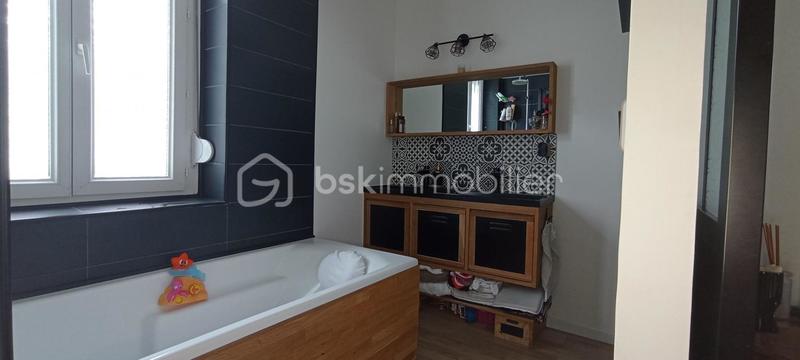 Maison - 157 m² - 5 pièces