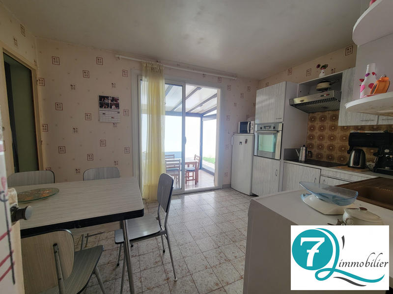 Maison - 104 m² - 10 pièces