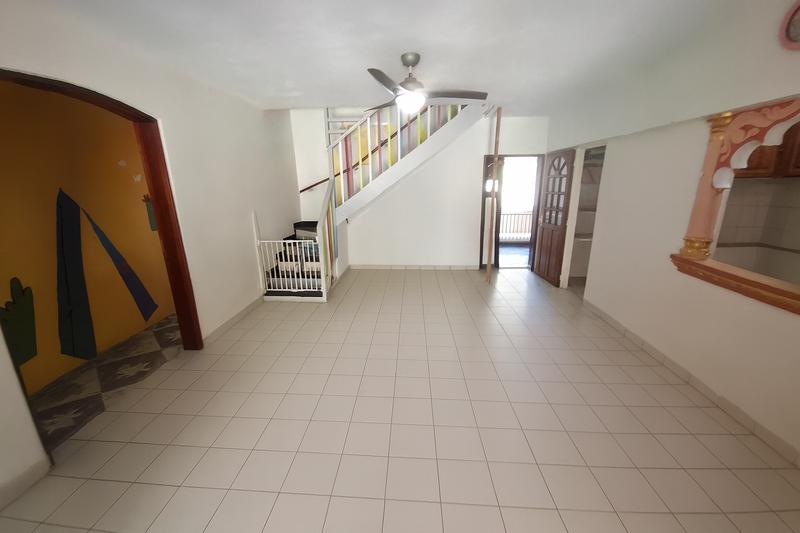 Maison - 120 m² - 9 pièces