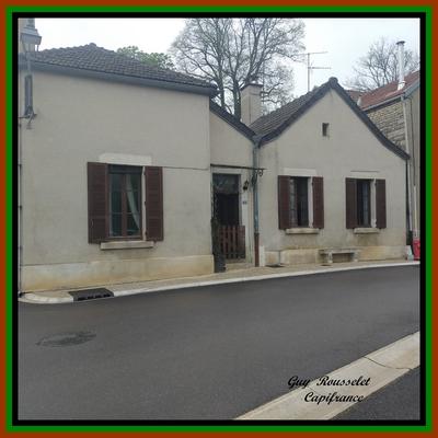 Maison de village - 100 m² - 4 pièces