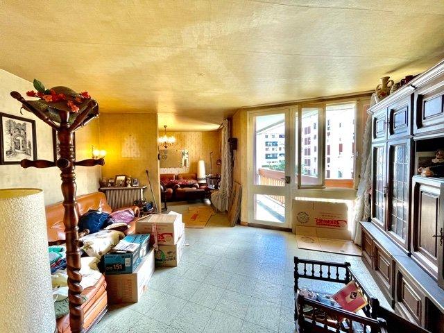 Appartement ancien - 90 m² - 5 pièces