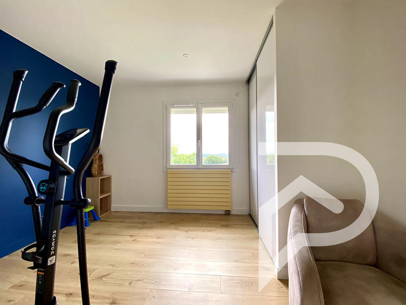 Maison - 205 m² - 8 pièces