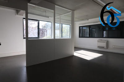 Local commercial - 279 m² - 8 pièces