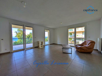 Appartement - 83 m² - 4 pièces