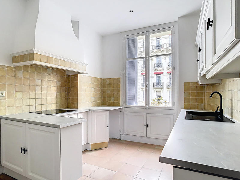 Appartement - 140 m² - 3 pièces