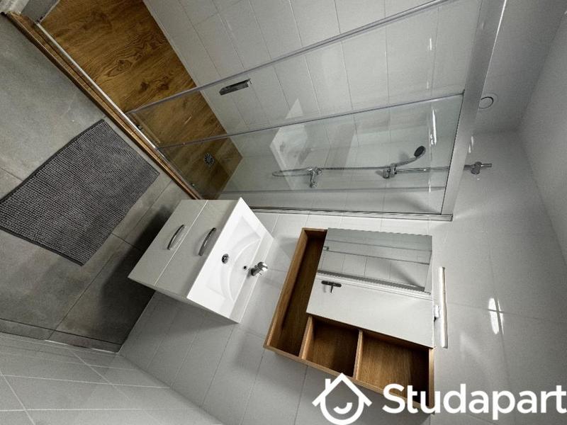 Chambre - 12 m² - 1 pièce