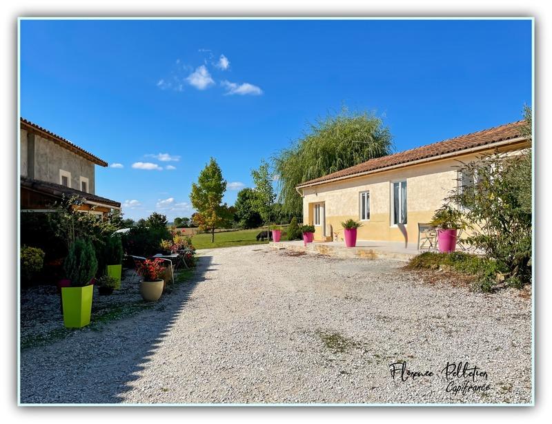 Maison - 605 m² - 18 pièces
