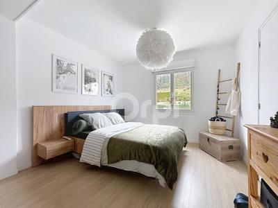 Maison - 93 m² - 5 pièces