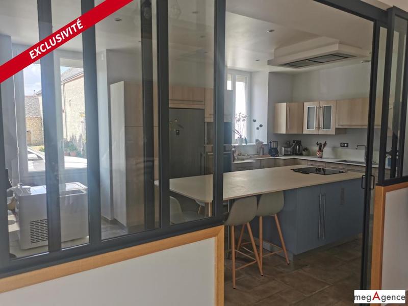 Maison - 195 m² - 8 pièces