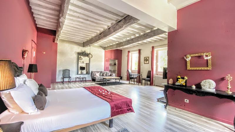 Château - 943 m² - 24 pièces