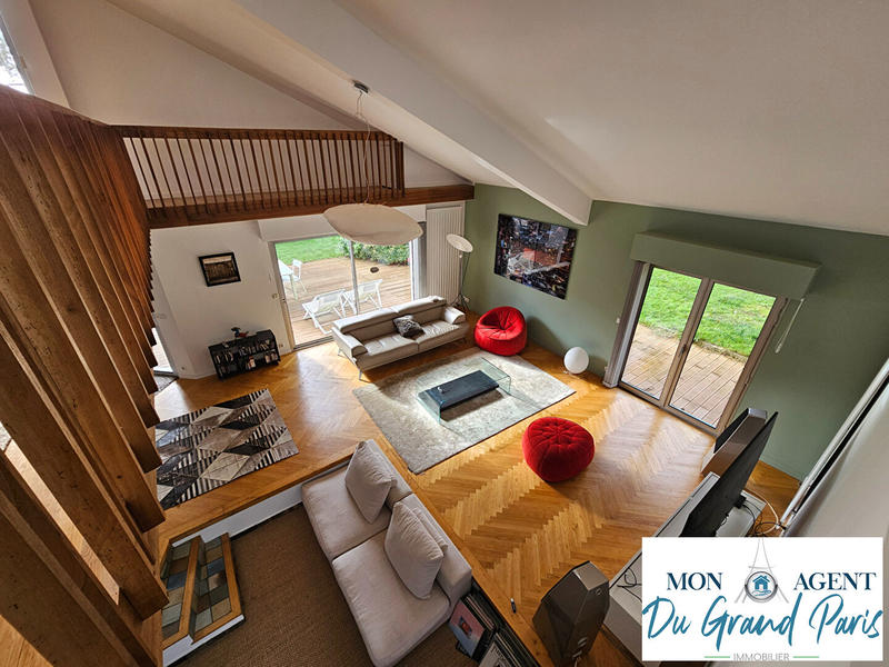 Maison d'architecte - 220 m² - 8 pièces