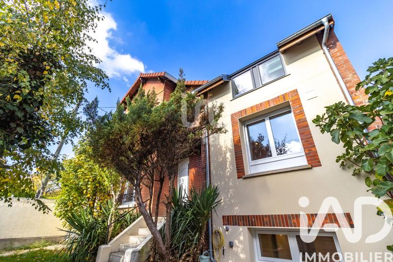 Maison de ville - 216 m² - 13 pièces