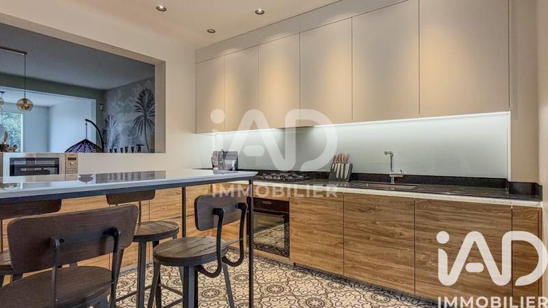 Maison - 187 m² - 8 pièces