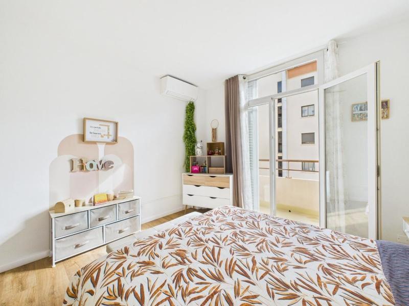 Appartement - 83 m² - 3 pièces