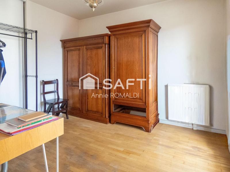 Appartement - 99 m² - 4 pièces