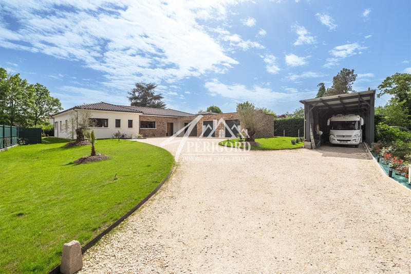 Maison contemporaine - 170 m² - 7 pièces